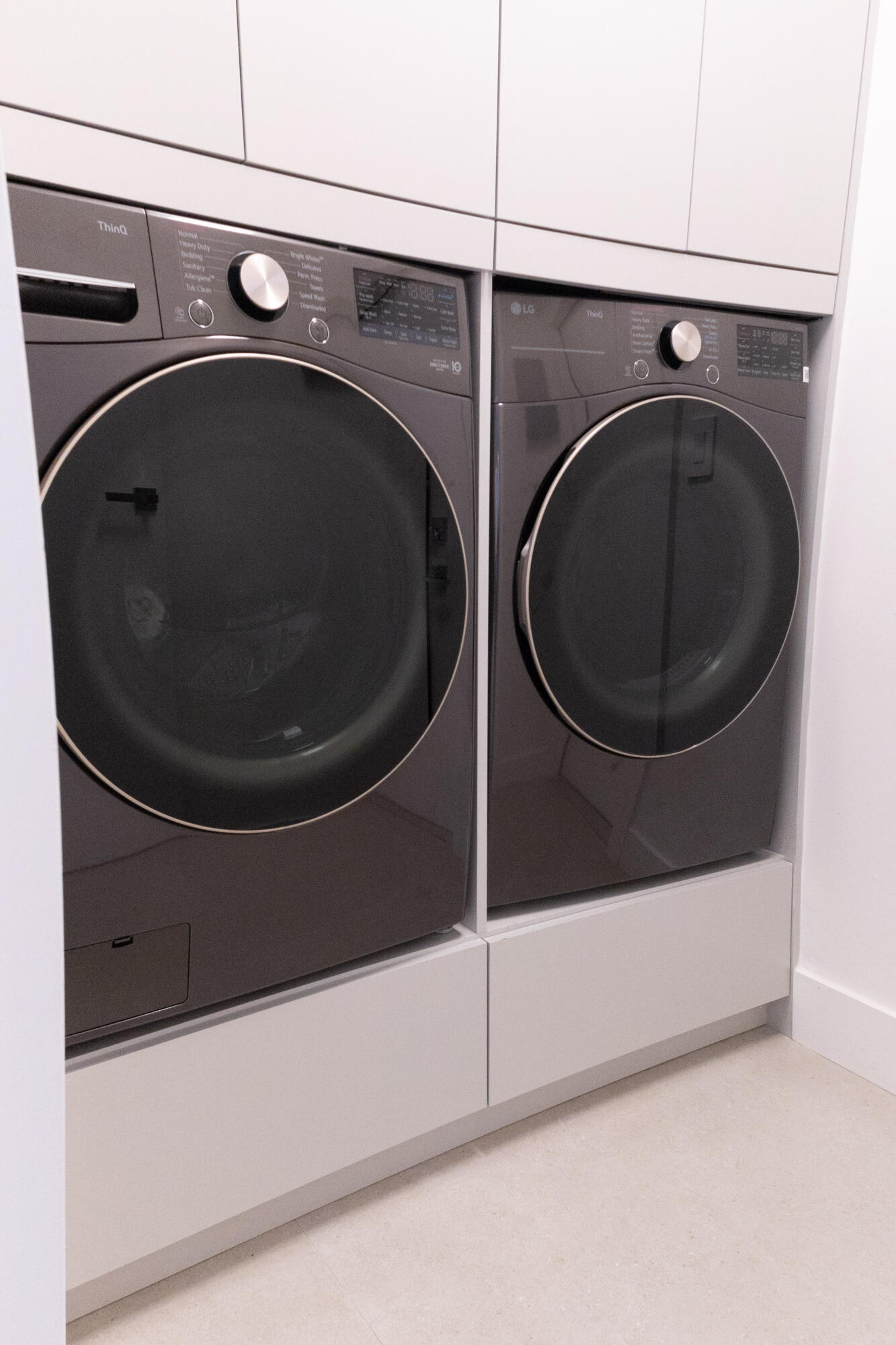 WINDSOR WAY 1 - Residential