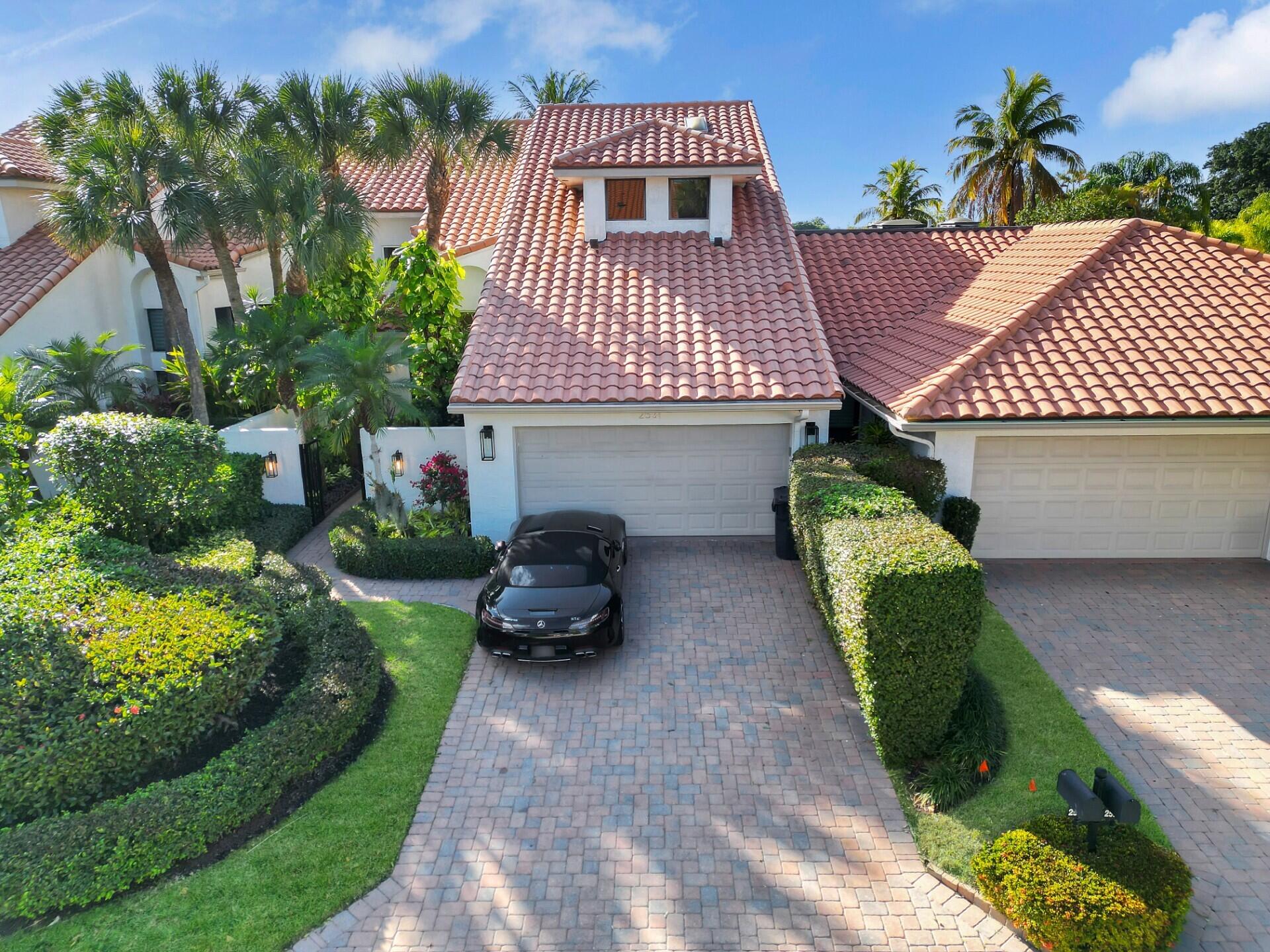 WINDSOR WAY 1 - Residential