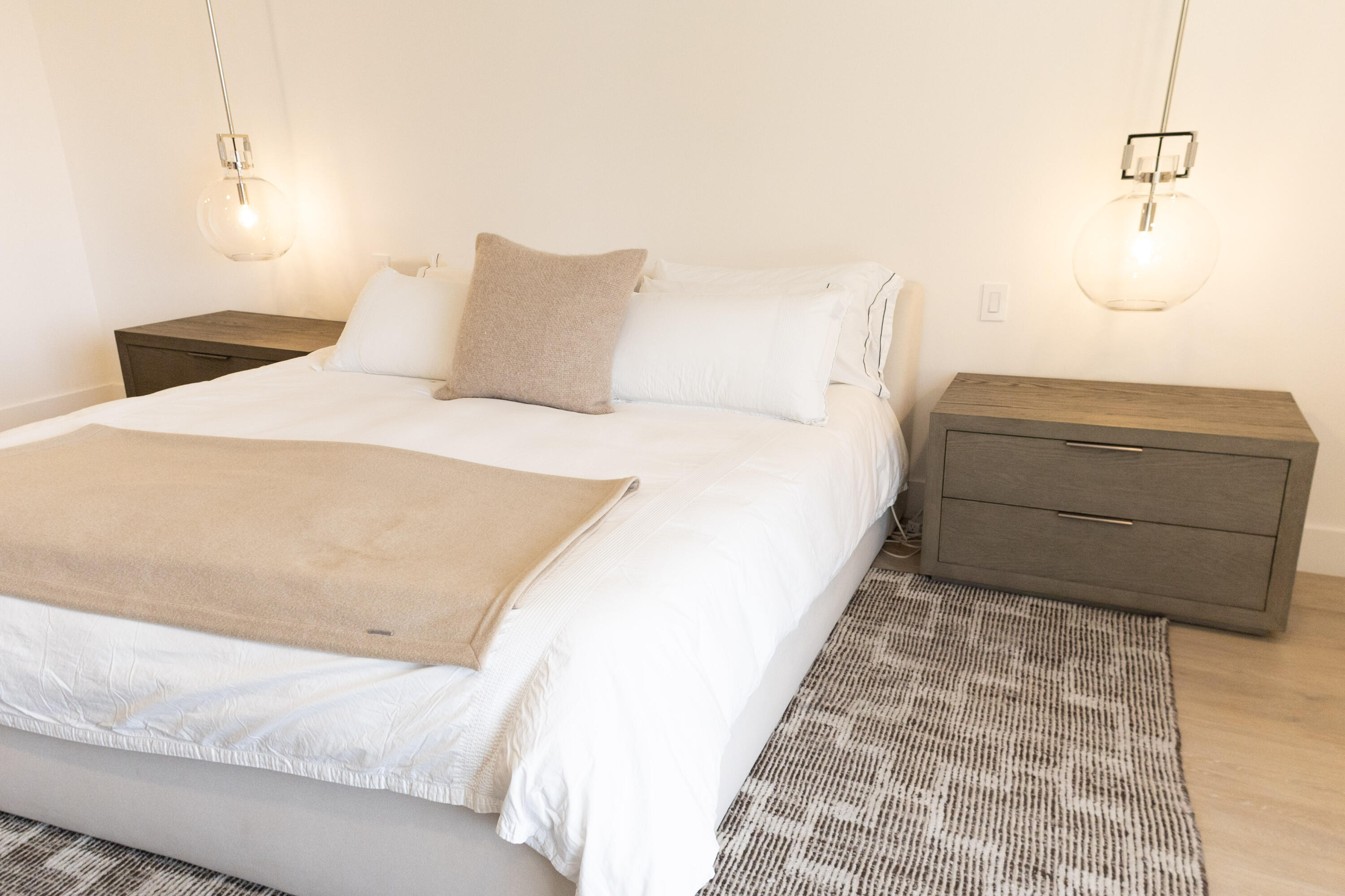 WINDSOR WAY 1 - Residential