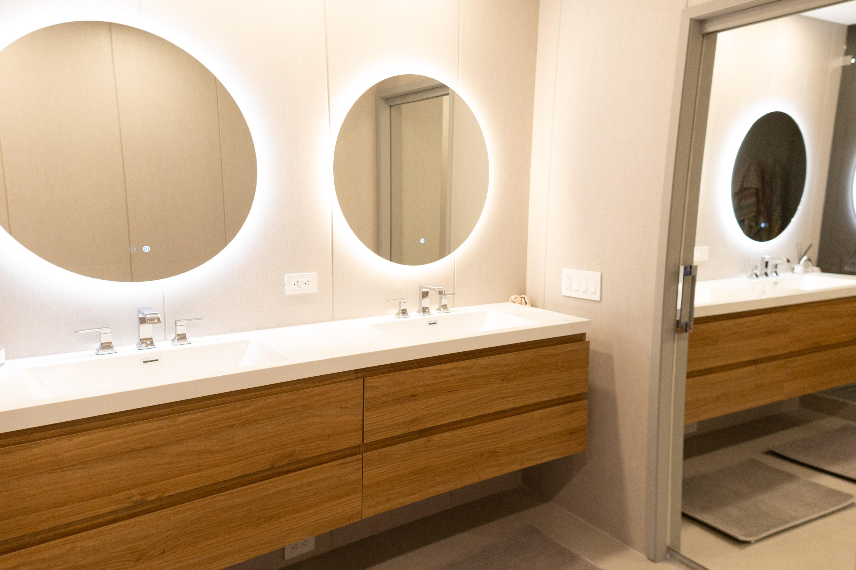 WINDSOR WAY 1 - Residential