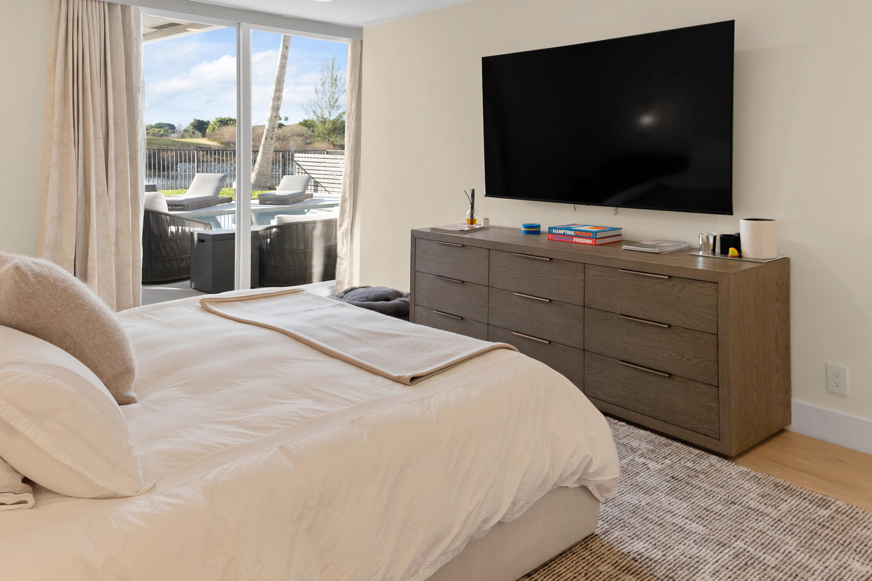 WINDSOR WAY 1 - Residential