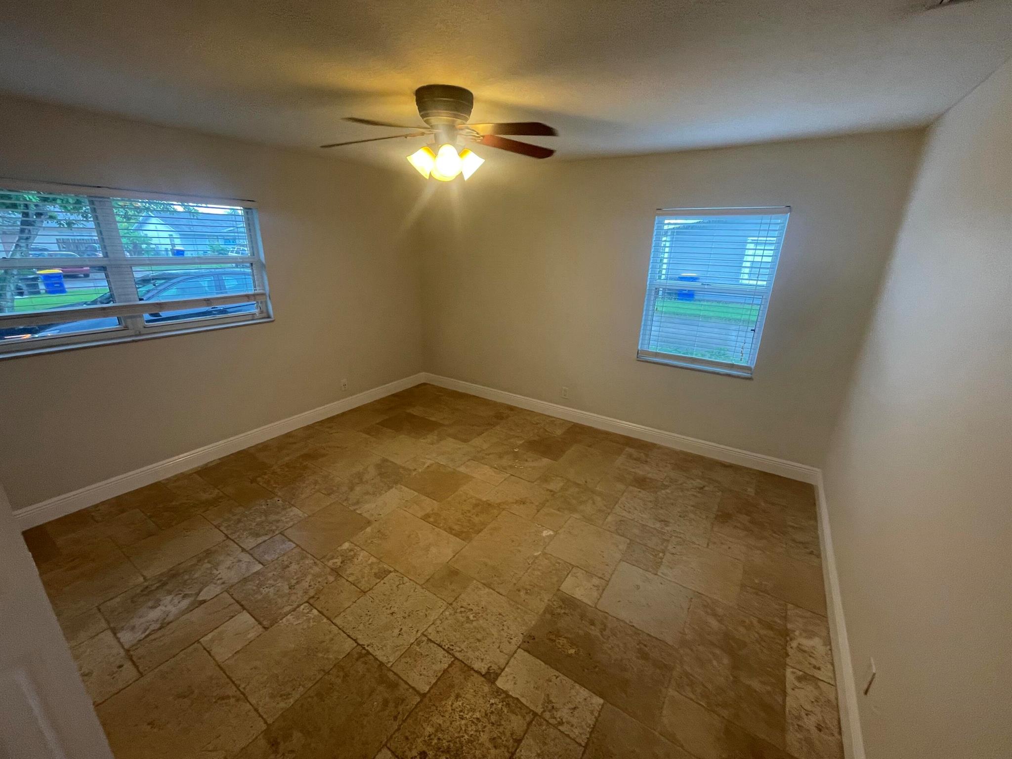 EASTRIDGE ESTATES - Residential Lease