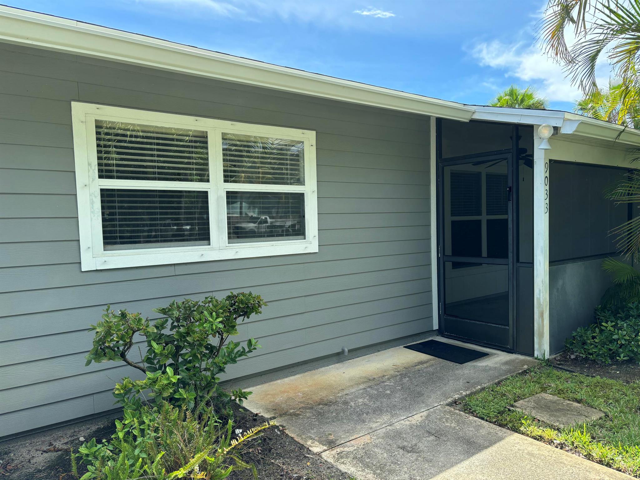EASTRIDGE ESTATES - Residential Lease