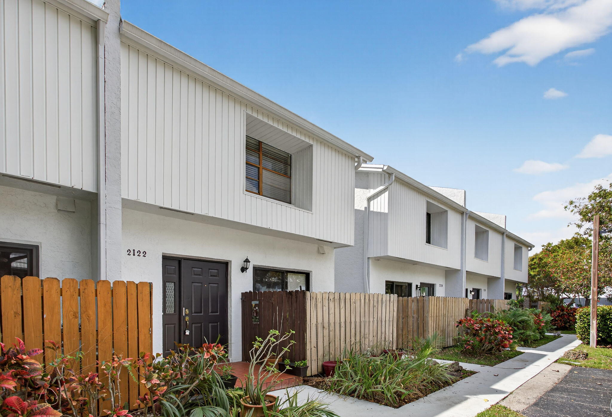 TOWNHOMES OF LIGHTHOUSE POINT - Residential