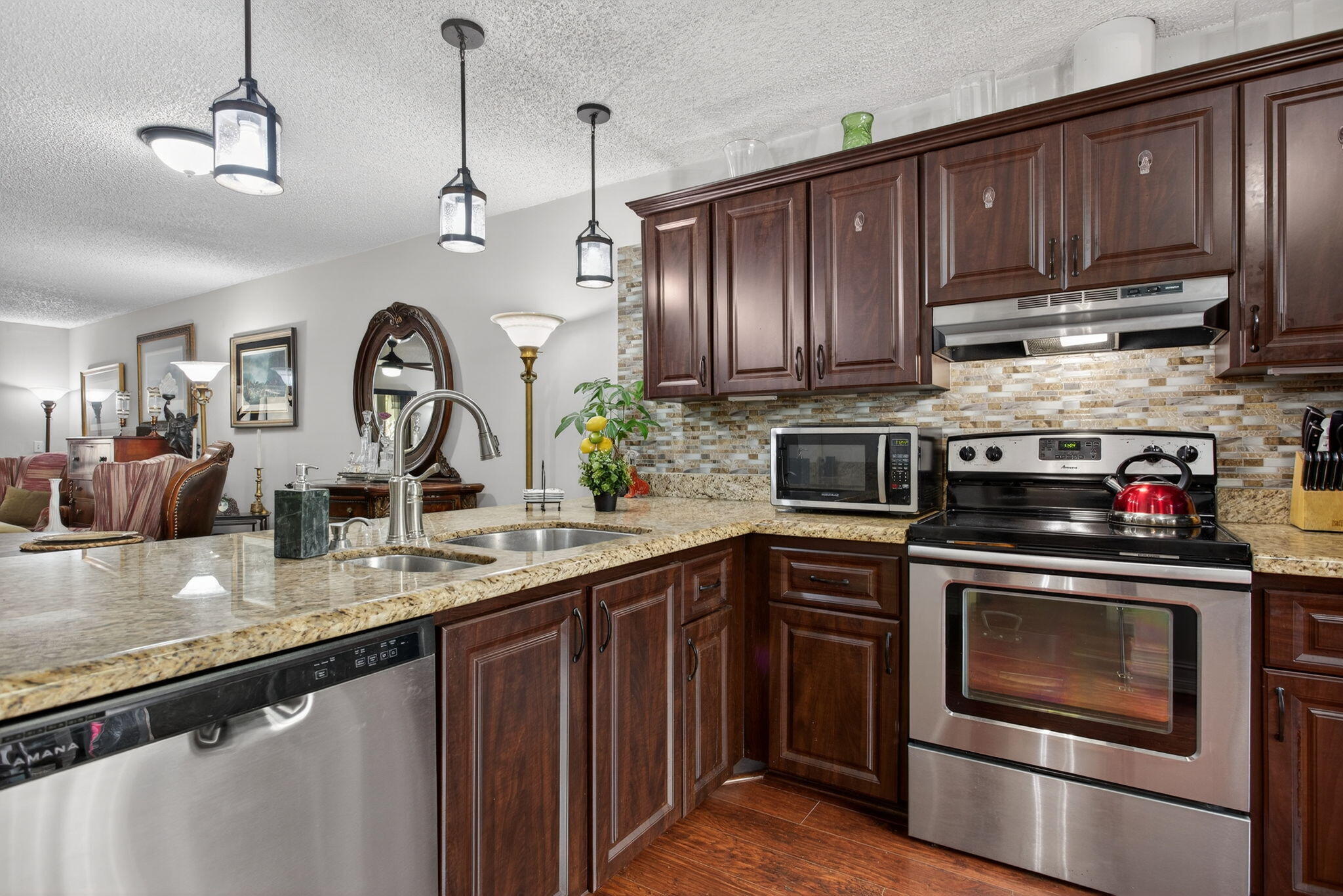 TOWNHOMES OF LIGHTHOUSE POINT - Residential