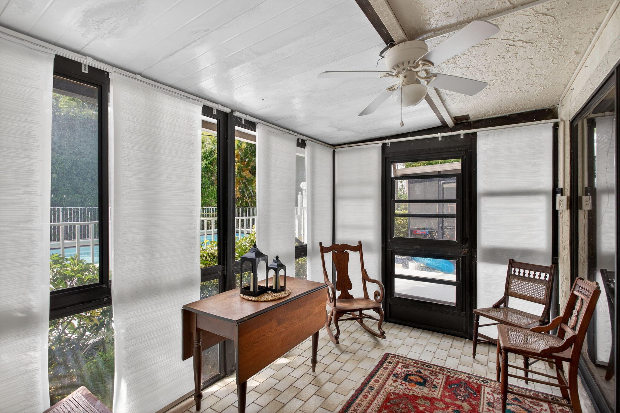 TOWNHOMES OF LIGHTHOUSE POINT - Residential