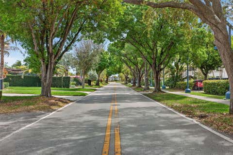 Tiny photo for 2122 NE 44th Street, Lighthouse Point, FL 33064 (MLS # R11166159)