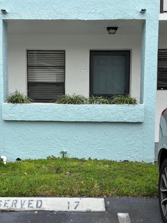 BANYAN TREE VILLAGE CONDO - Residential Lease