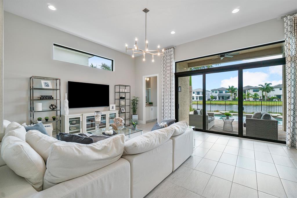 BOCA BRIDGES - Residential