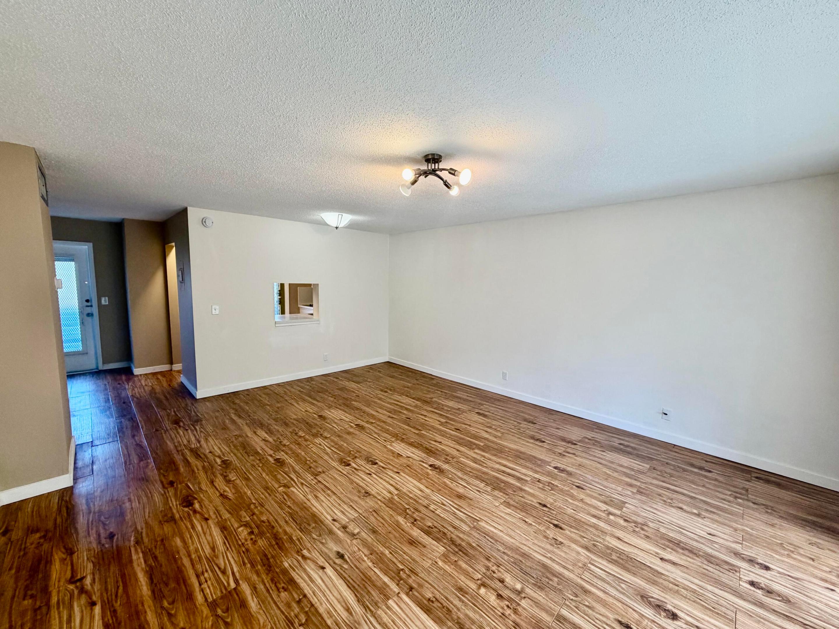 1000 NE 14th Avenue 304