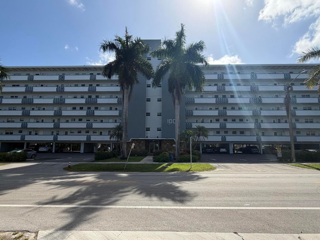 Photo of 1000 NE 14th Avenue #304, Hallandale Beach, FL 33009 (MLS # B26025164)