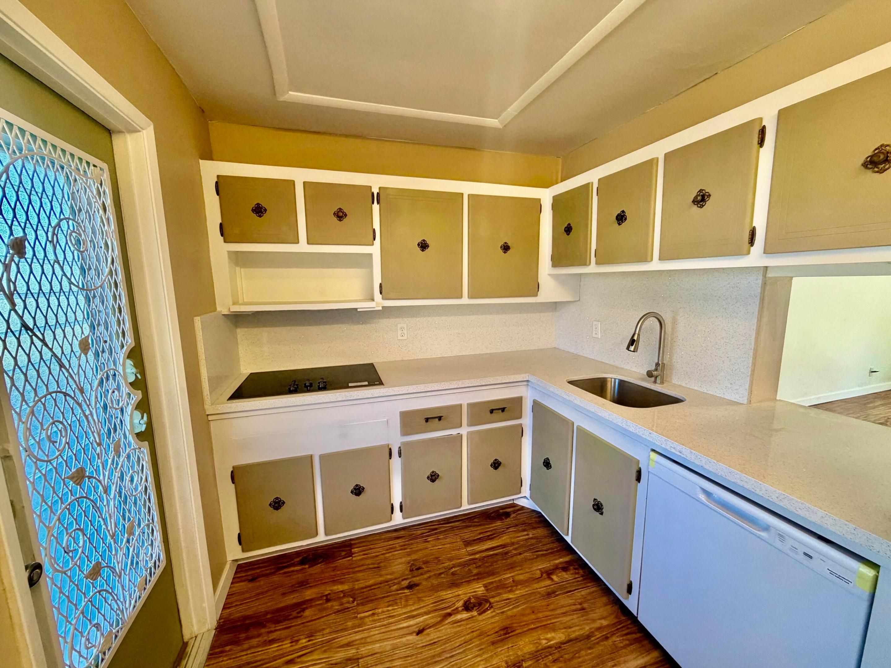 1000 NE 14th Avenue 304