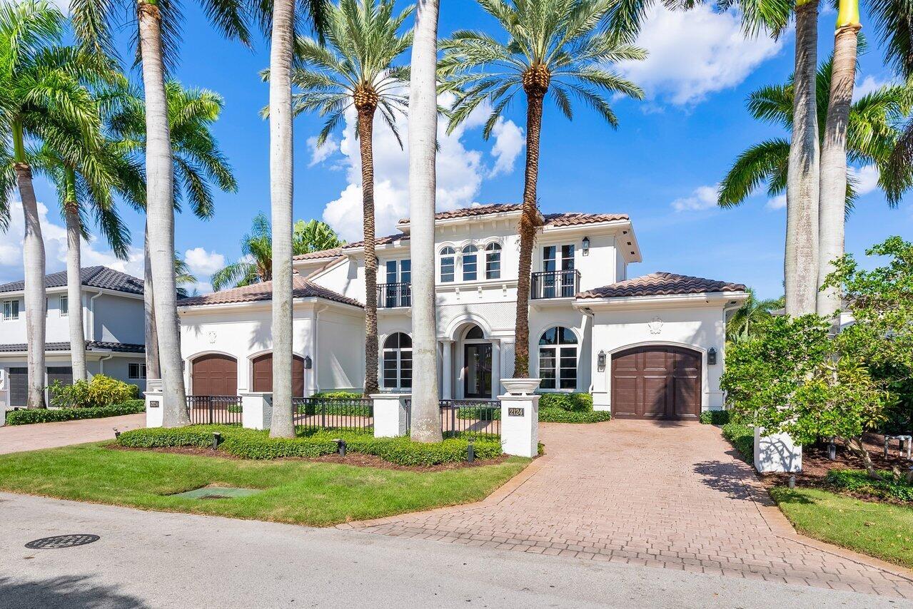 2124 W Maya Palm Drive