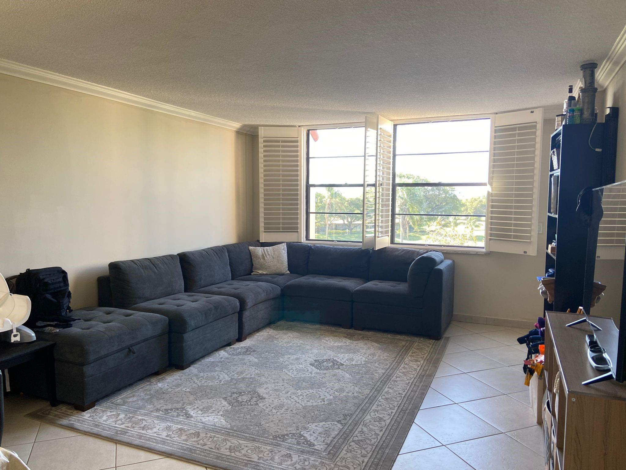 EMERALD HILLS C C APTS CO - Residential