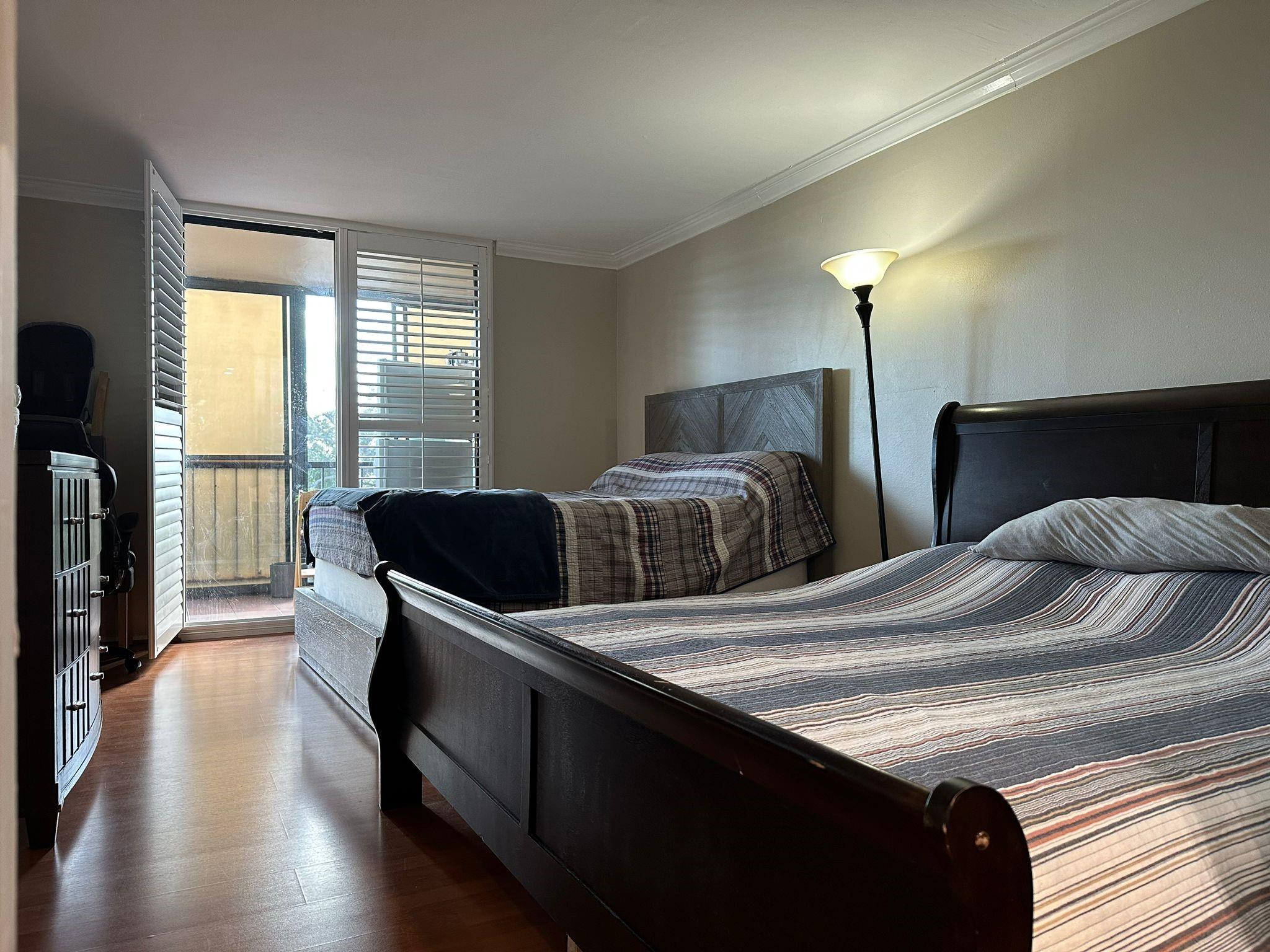EMERALD HILLS C C APTS CO - Residential
