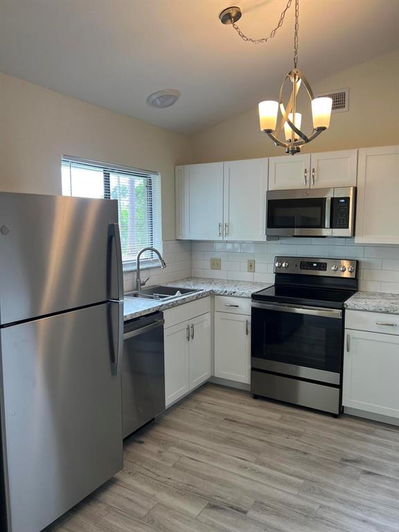 PORT ST LUCIE SECTION 39 - Residential Lease