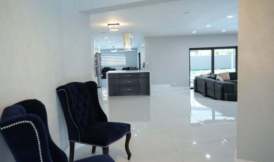 NEW ORLEANS VILLAS - Residential Lease