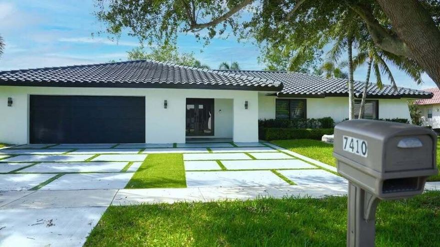 Unfurnished and Renovated pool home featuring 3,171 sqft, 4 bedrooms, three bathrooms, 2 vehicle garage. Big size backyard you may be
fit a small boat. Home is located near highway 595 & University Dr. It is close to Nova Southeastern University, many grocery stores such as Costco, Publix,
Whole Foods, Trader Jose. 15 minutes to Sawgrass Mall. 10 Minutes to Fort Lauderdale International Airport. 10 minutes to Dania Pointe and the Beaches.
Call this your home and have the convenience to everything around you from schools, restaurants, home improvement stores and shopping. You are on
highway 595 which means Naples, Florida is 1 hour 30 minutes away for an easy drive to the Florida west coast.