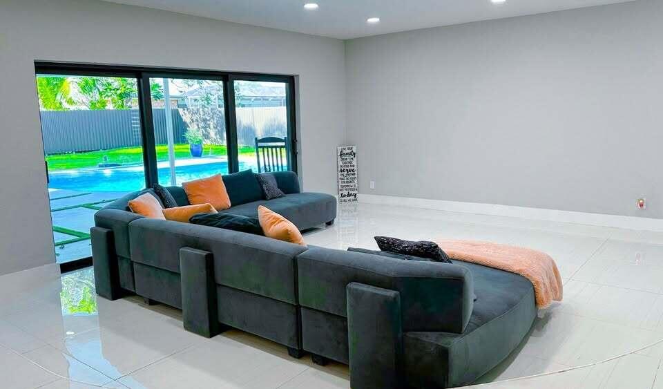 NEW ORLEANS VILLAS - Residential Lease