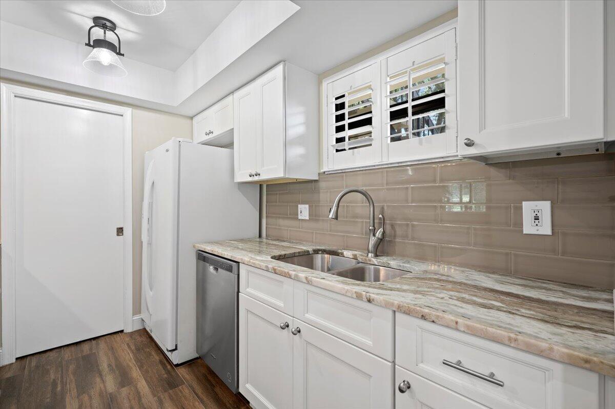 BAGATTELLE CONDO - Residential Lease