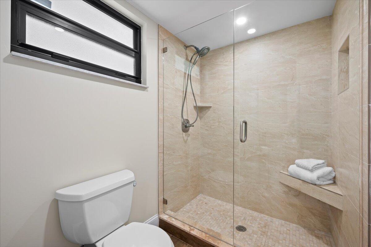 BAGATTELLE CONDO - Residential Lease