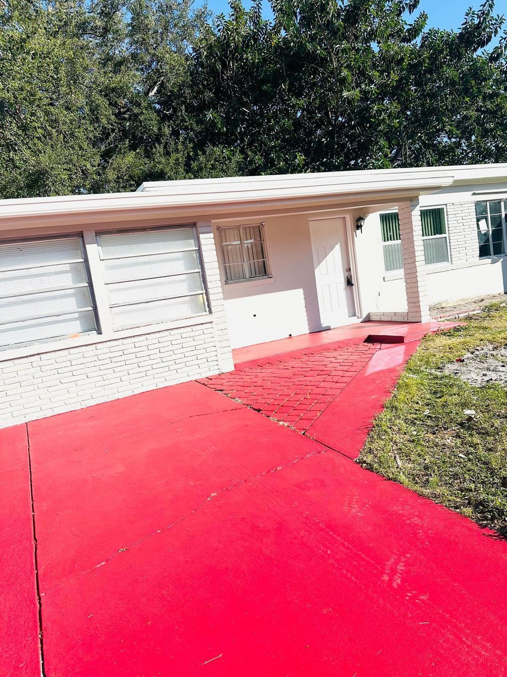 Photo of 616 S 6th Street, Fort Pierce, FL 34950 (MLS # R11052055)