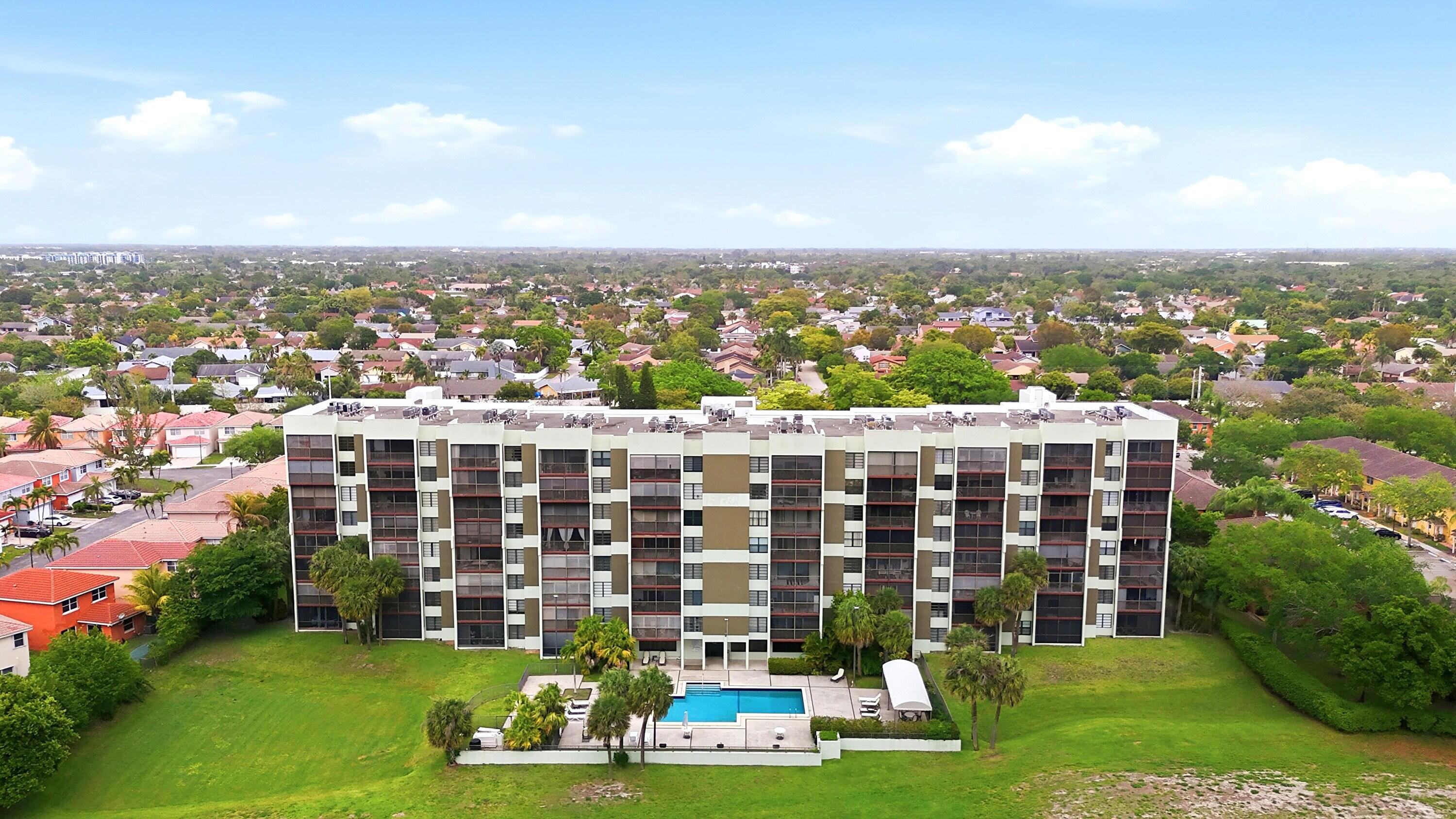 HORIZONS OF INVERRARY CONDO - Residential