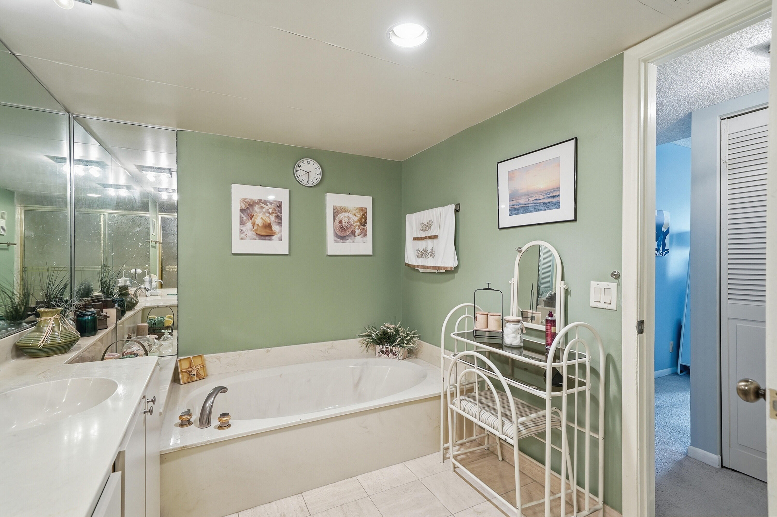 HORIZONS OF INVERRARY CONDO - Residential