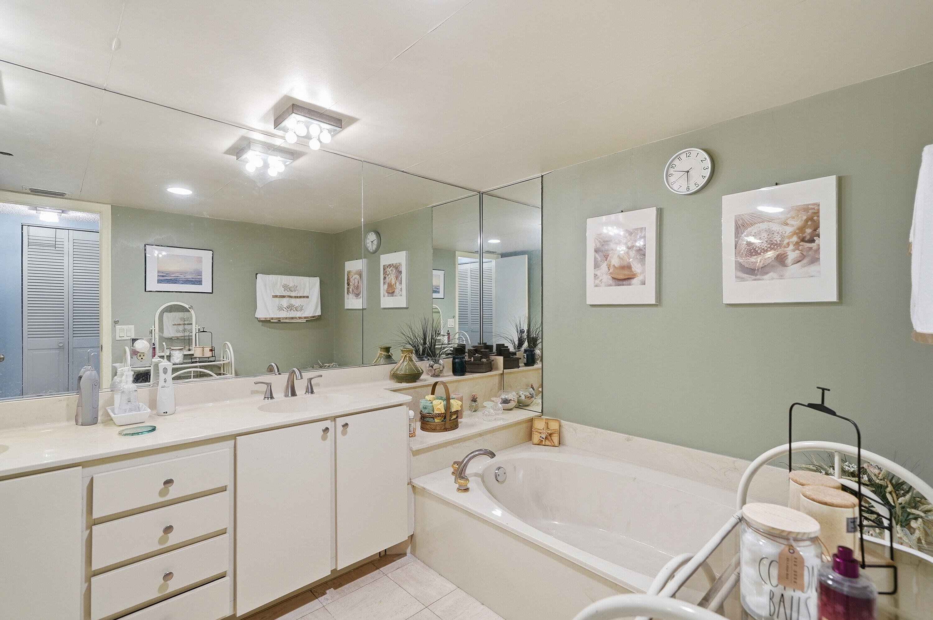 HORIZONS OF INVERRARY CONDO - Residential