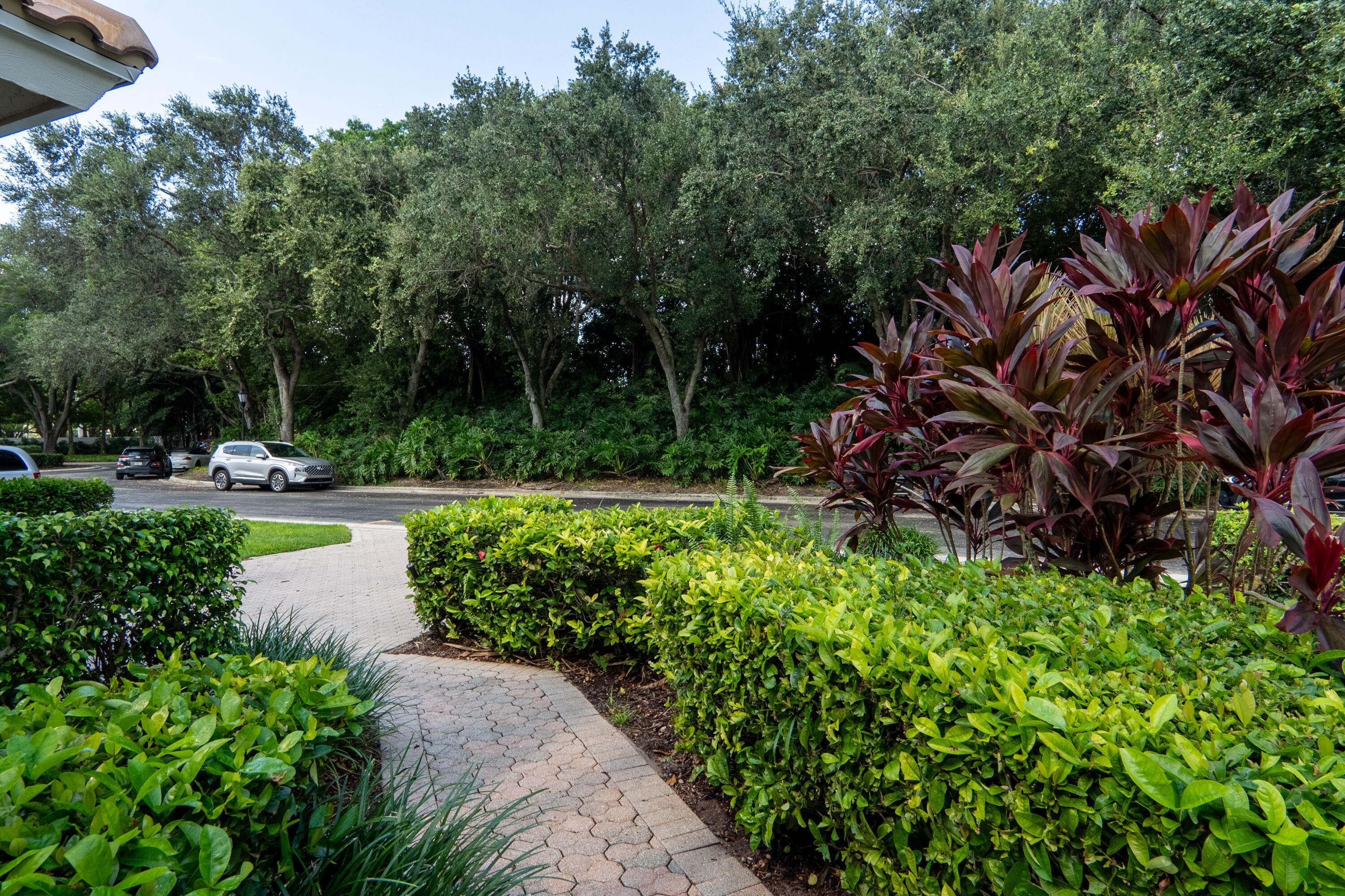 BANYANS OF ARVIDA COUNTRY CLUB - Residential Lease