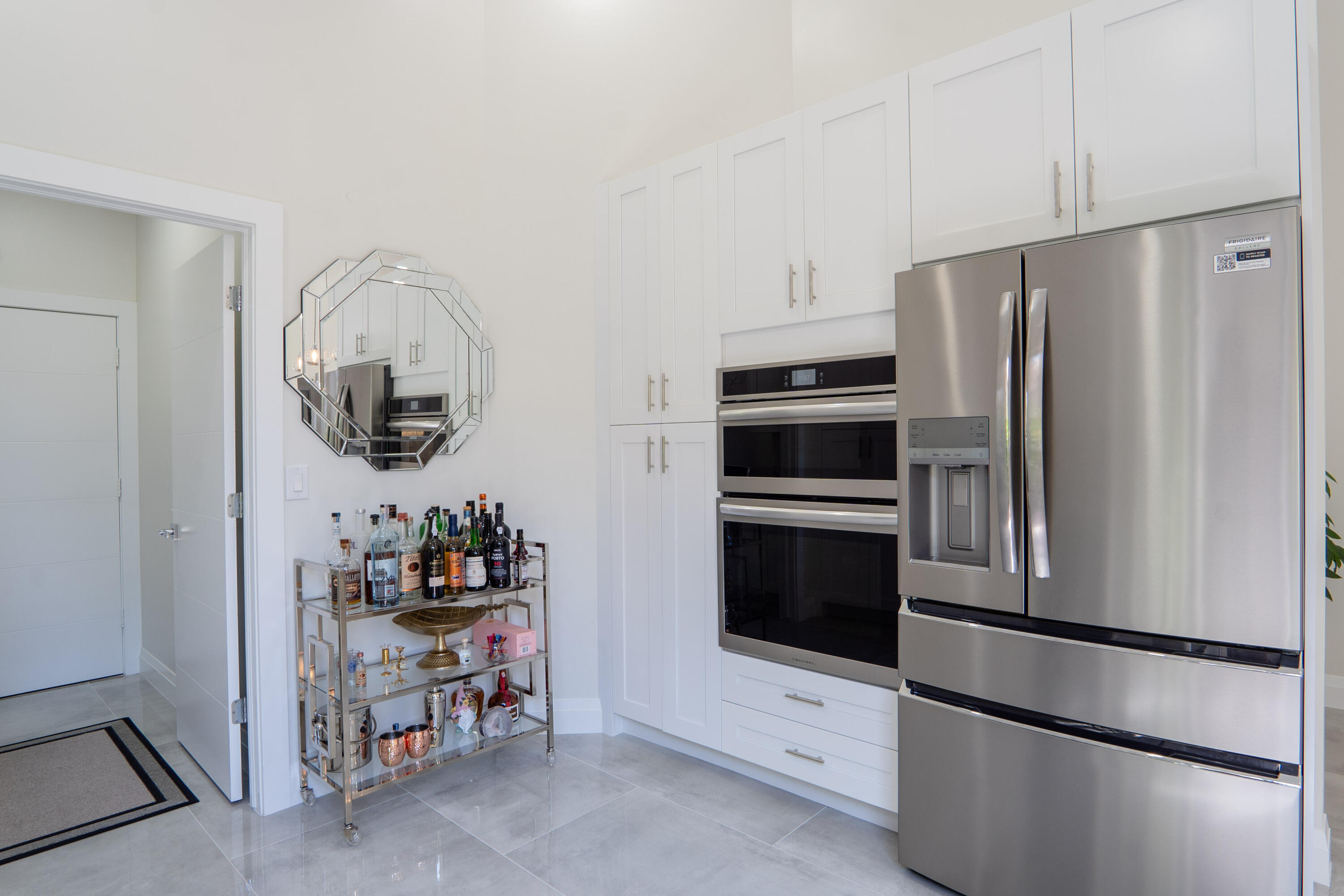 BANYANS OF ARVIDA COUNTRY CLUB - Residential Lease
