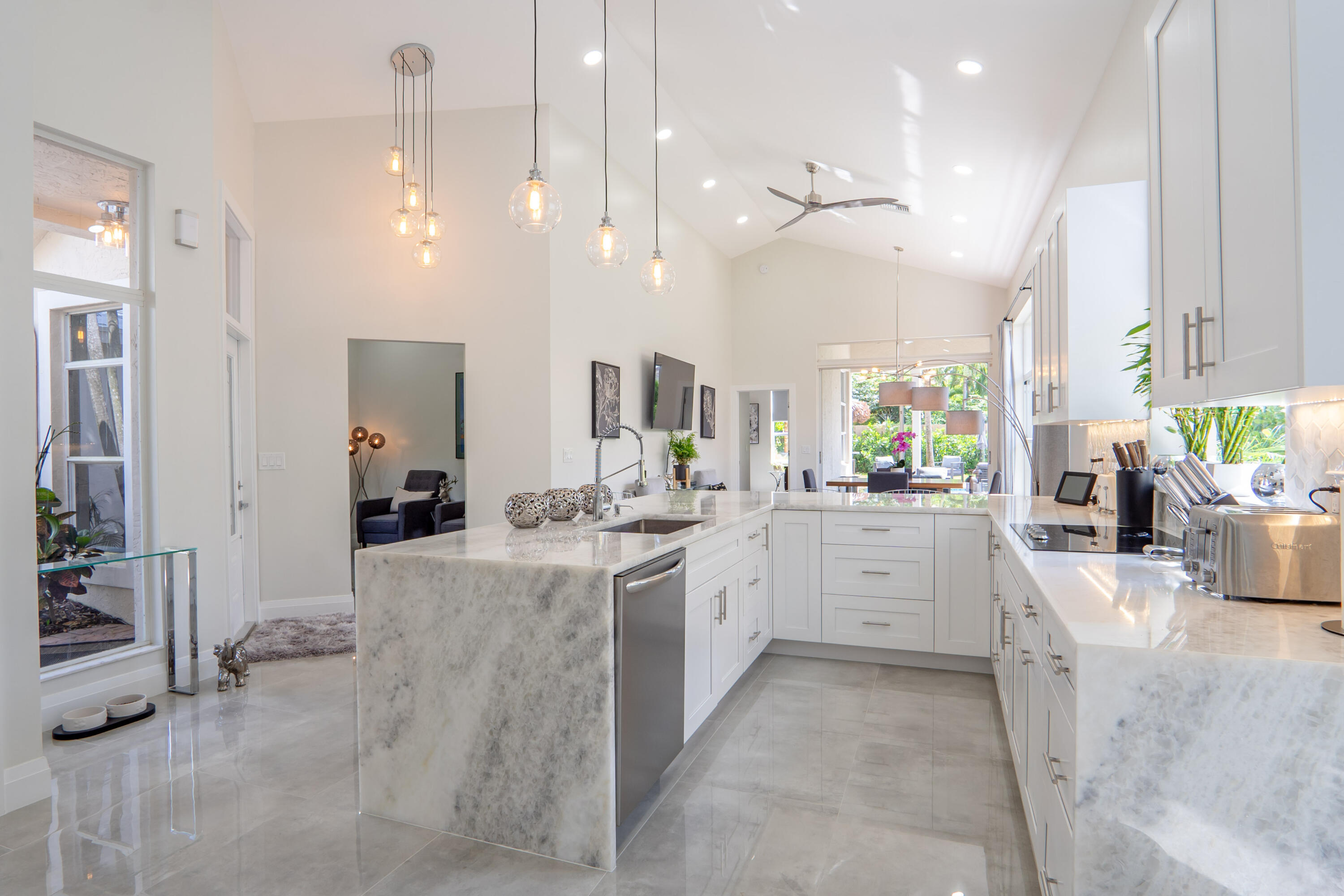 BANYANS OF ARVIDA COUNTRY CLUB - Residential Lease