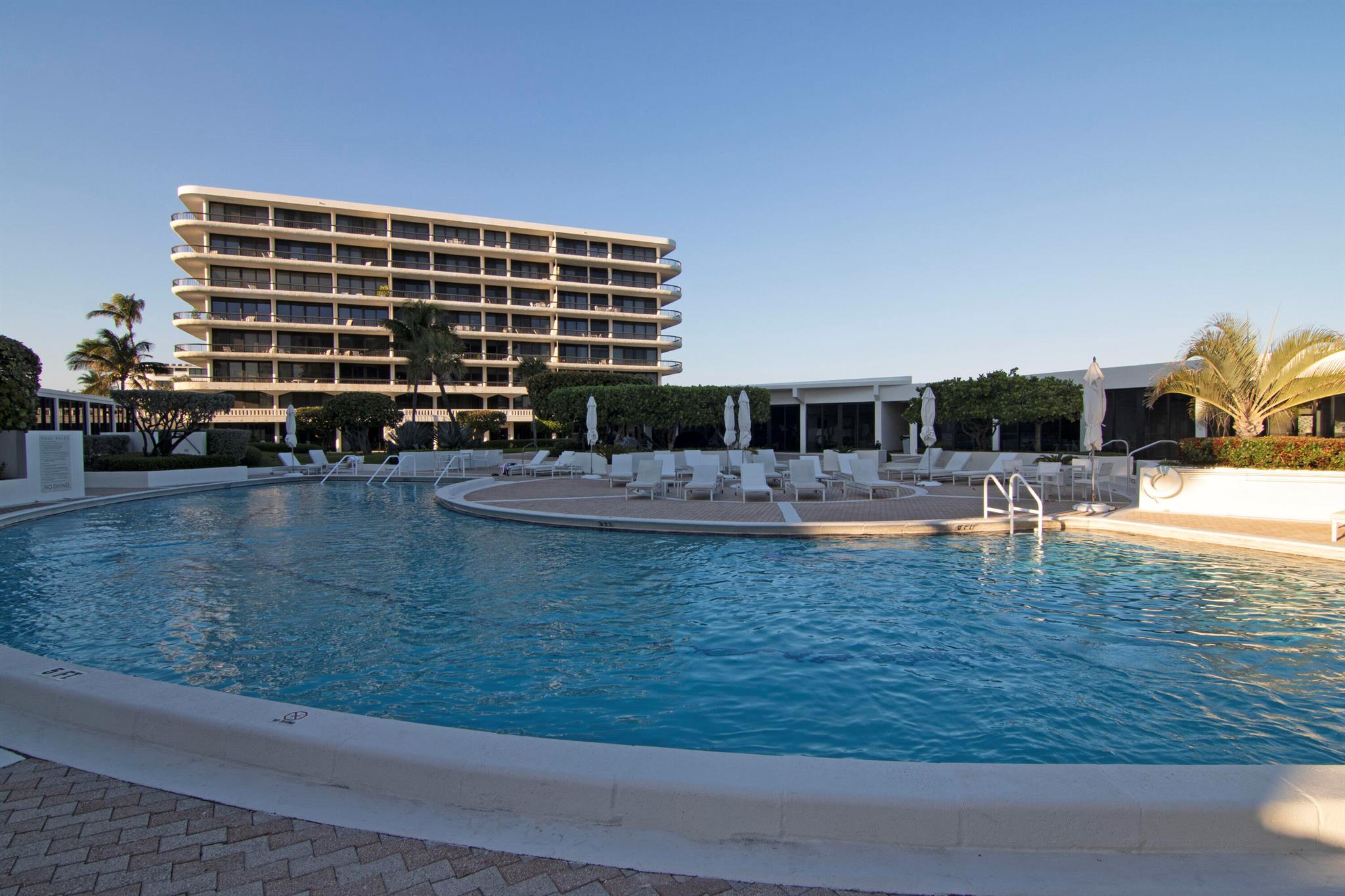 BEACH POINT CONDO - Residential