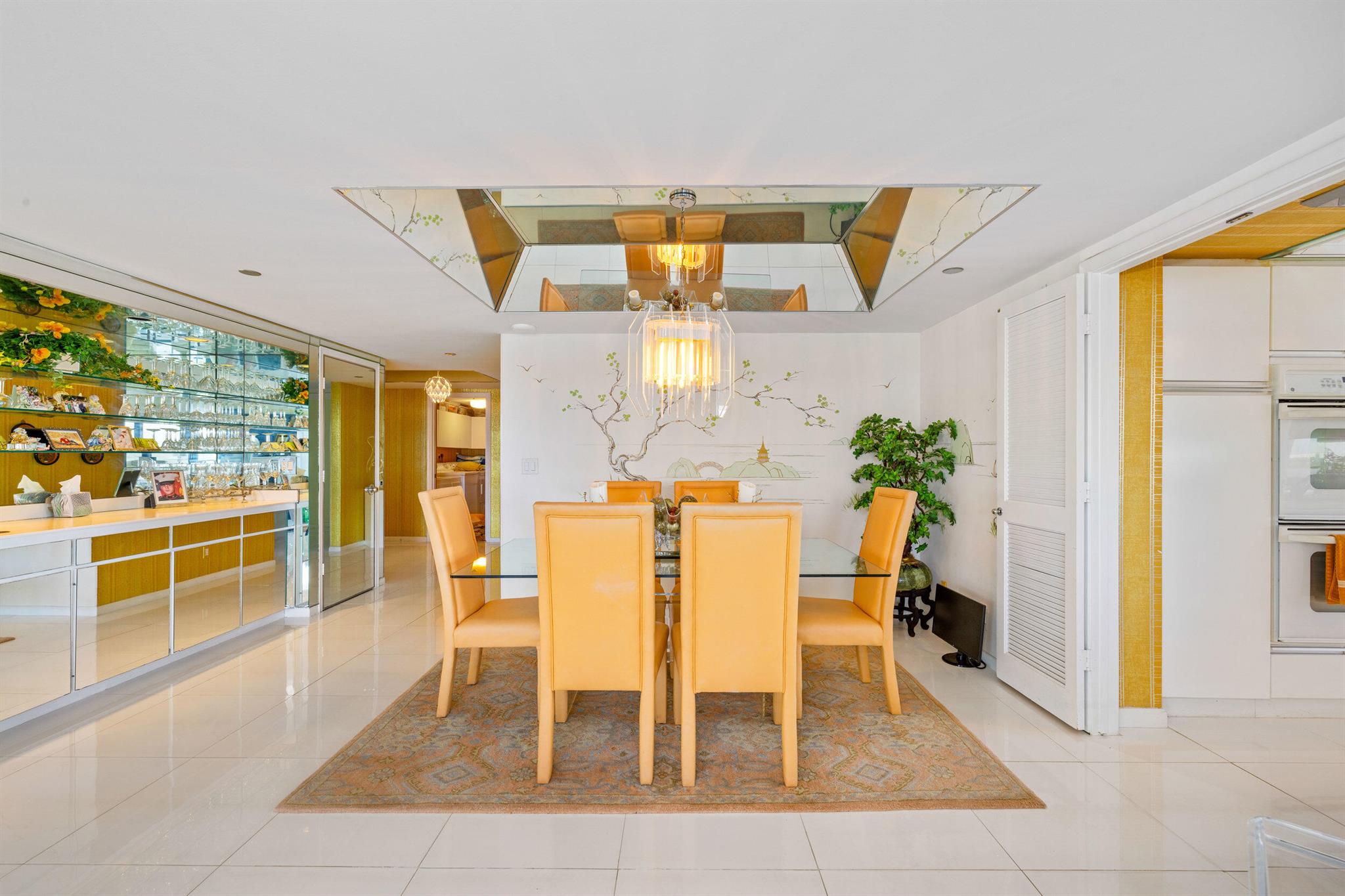 BEACH POINT CONDO - Residential