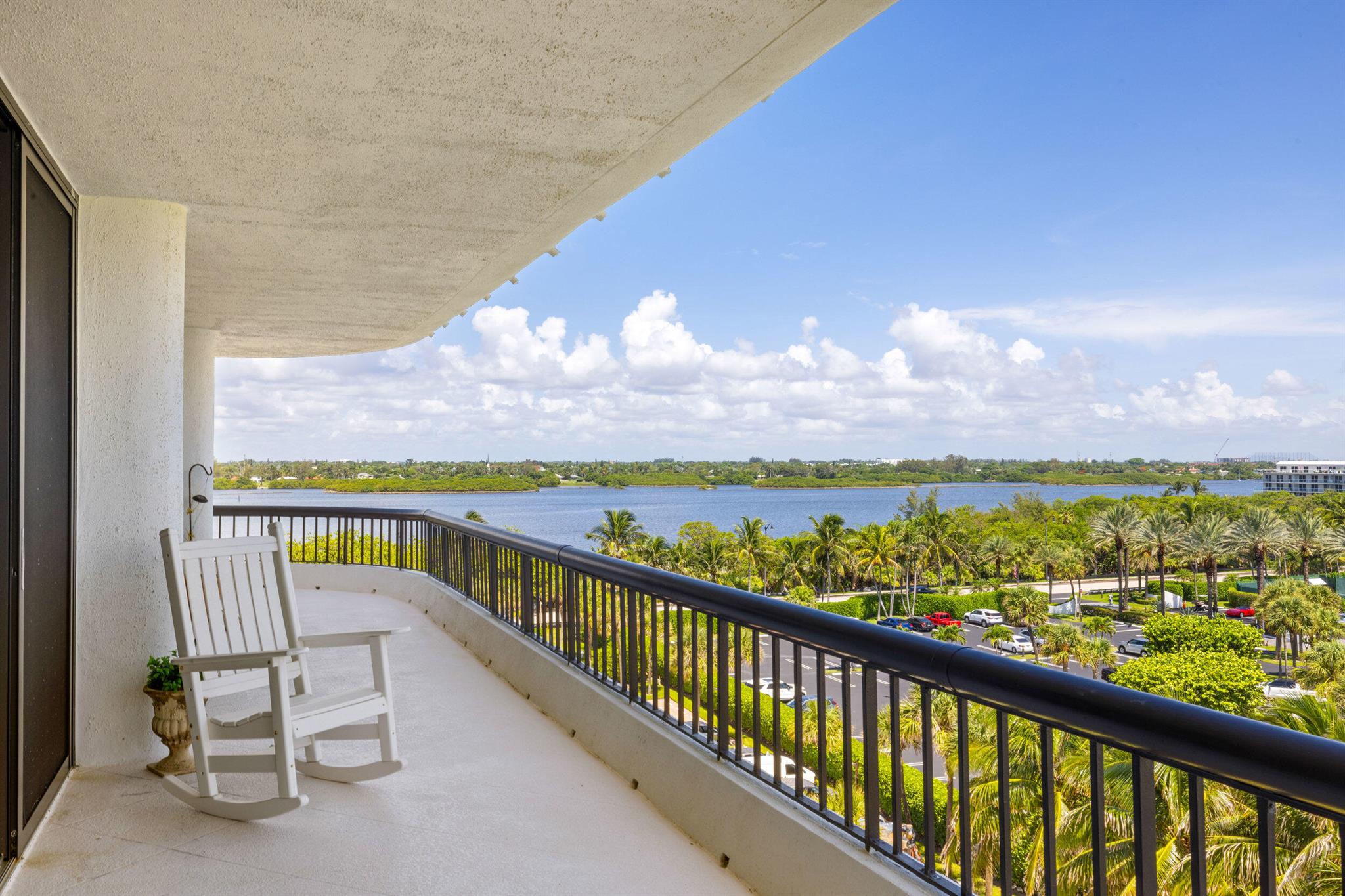 BEACH POINT CONDO - Residential