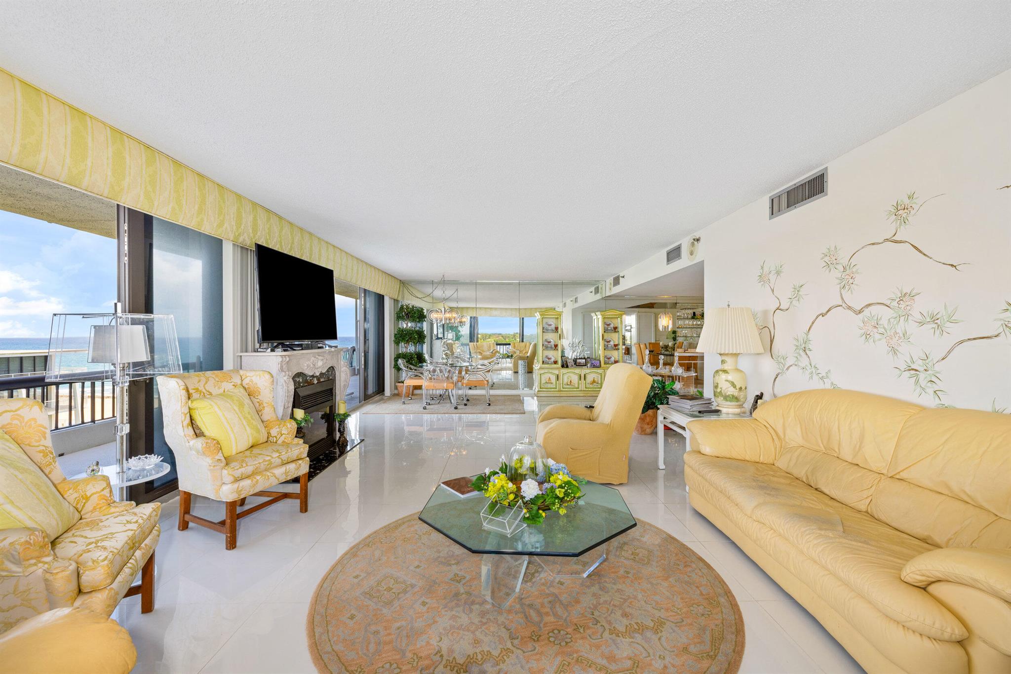 BEACH POINT CONDO - Residential