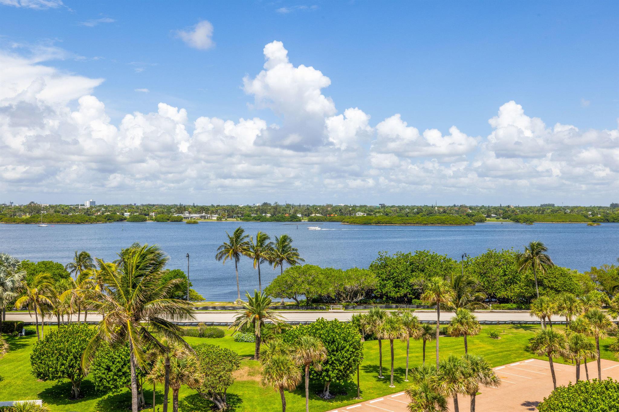 BEACH POINT CONDO - Residential