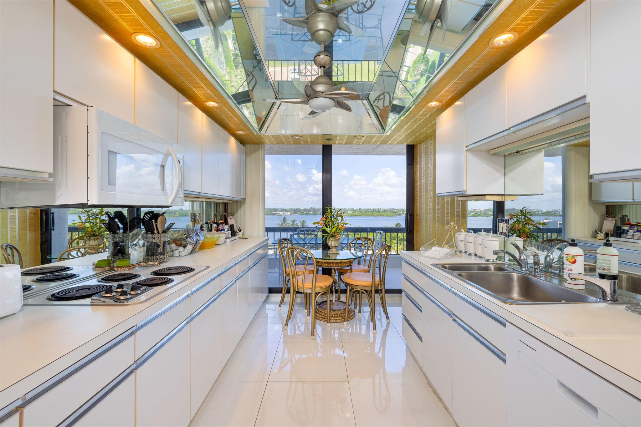 BEACH POINT CONDO - Residential