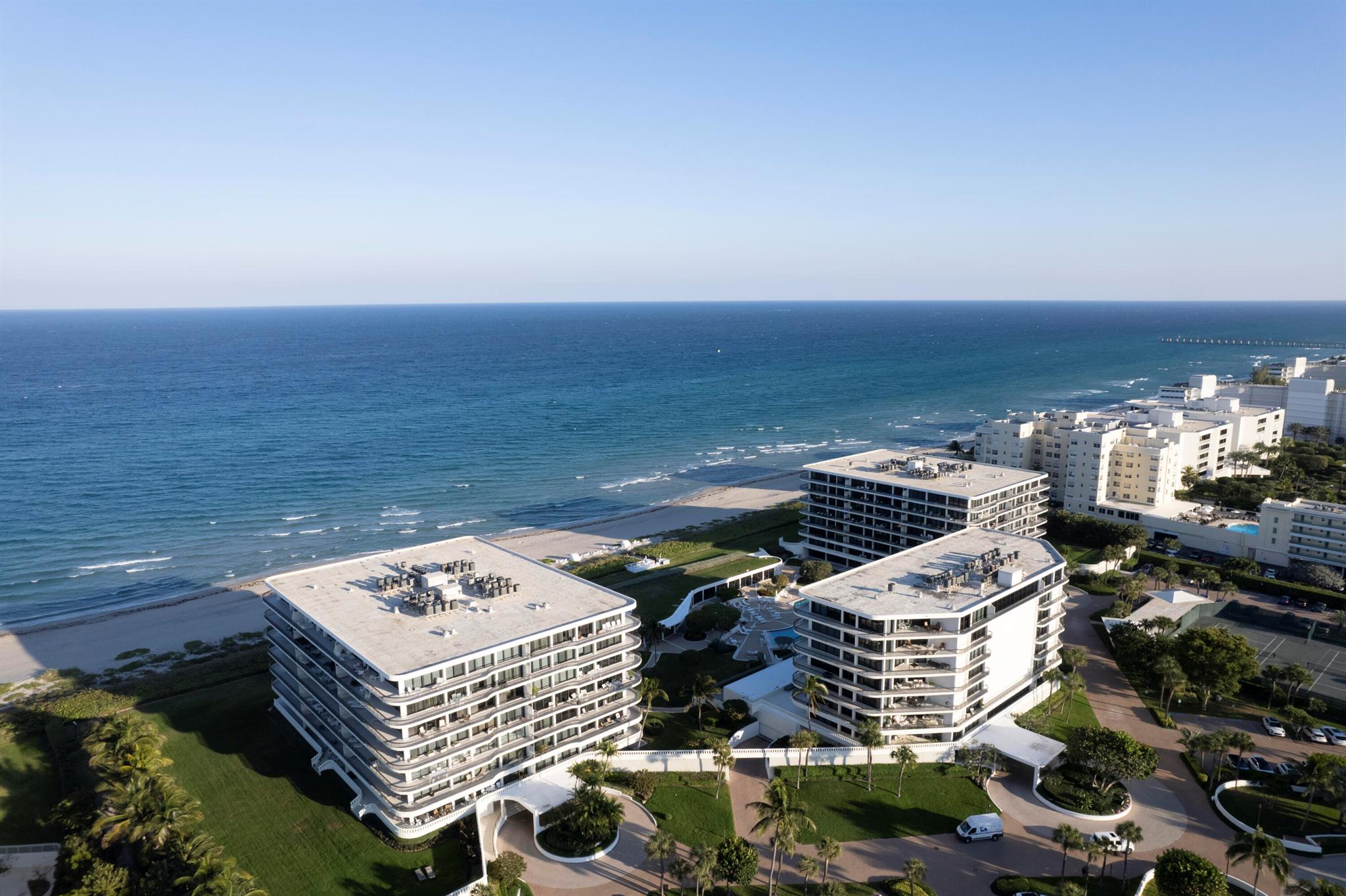 BEACH POINT CONDO - Residential