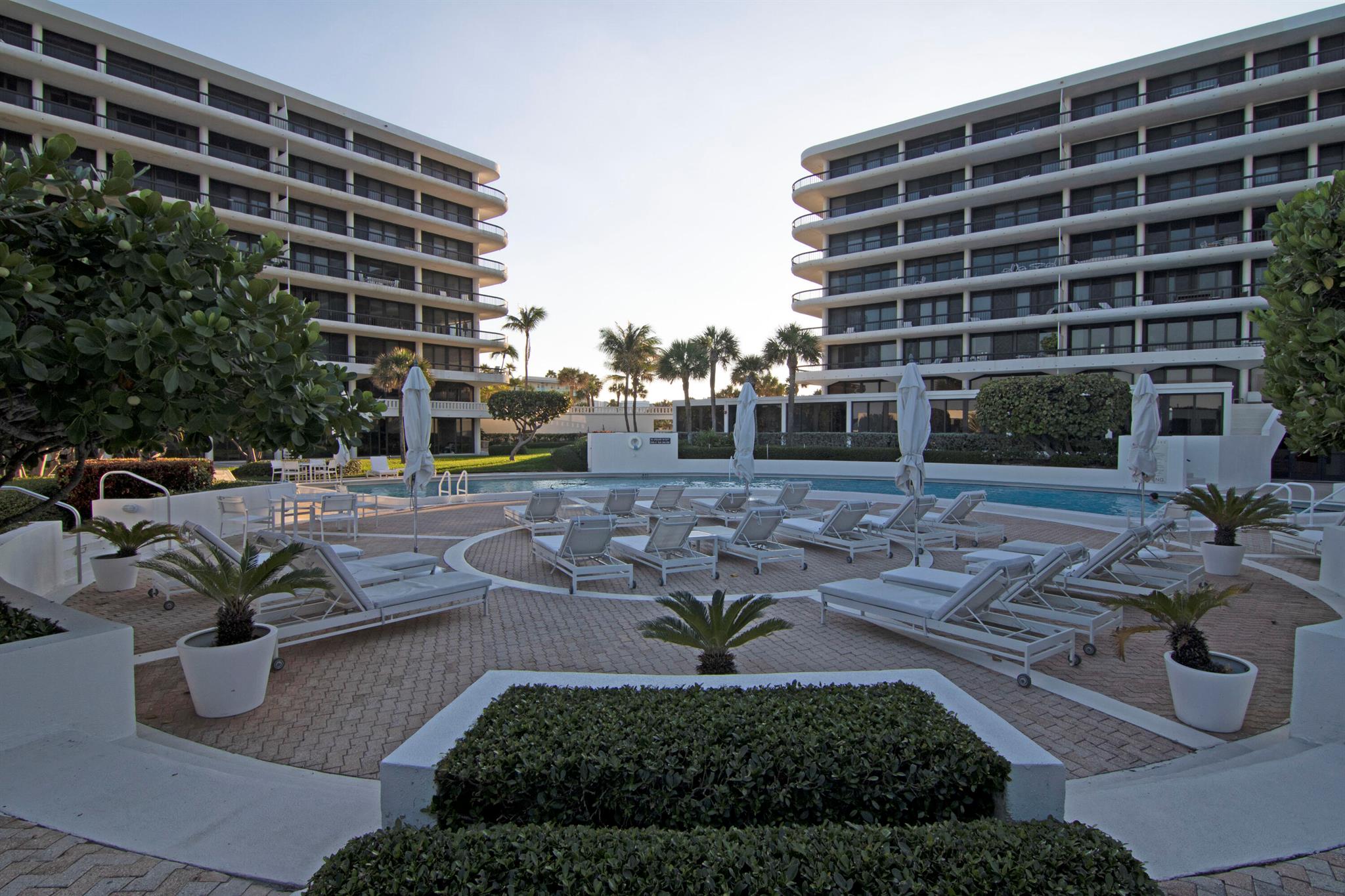 BEACH POINT CONDO - Residential