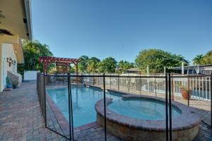 BOCA HARBOUR - Residential