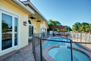 BOCA HARBOUR - Residential