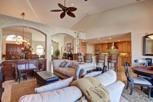 BOCA HARBOUR - Residential