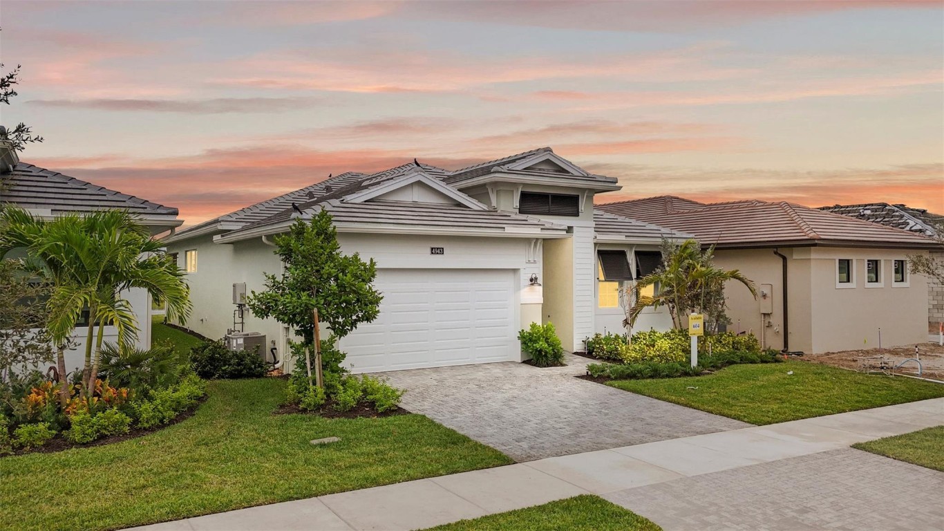 4943 Rivo Alto Circle