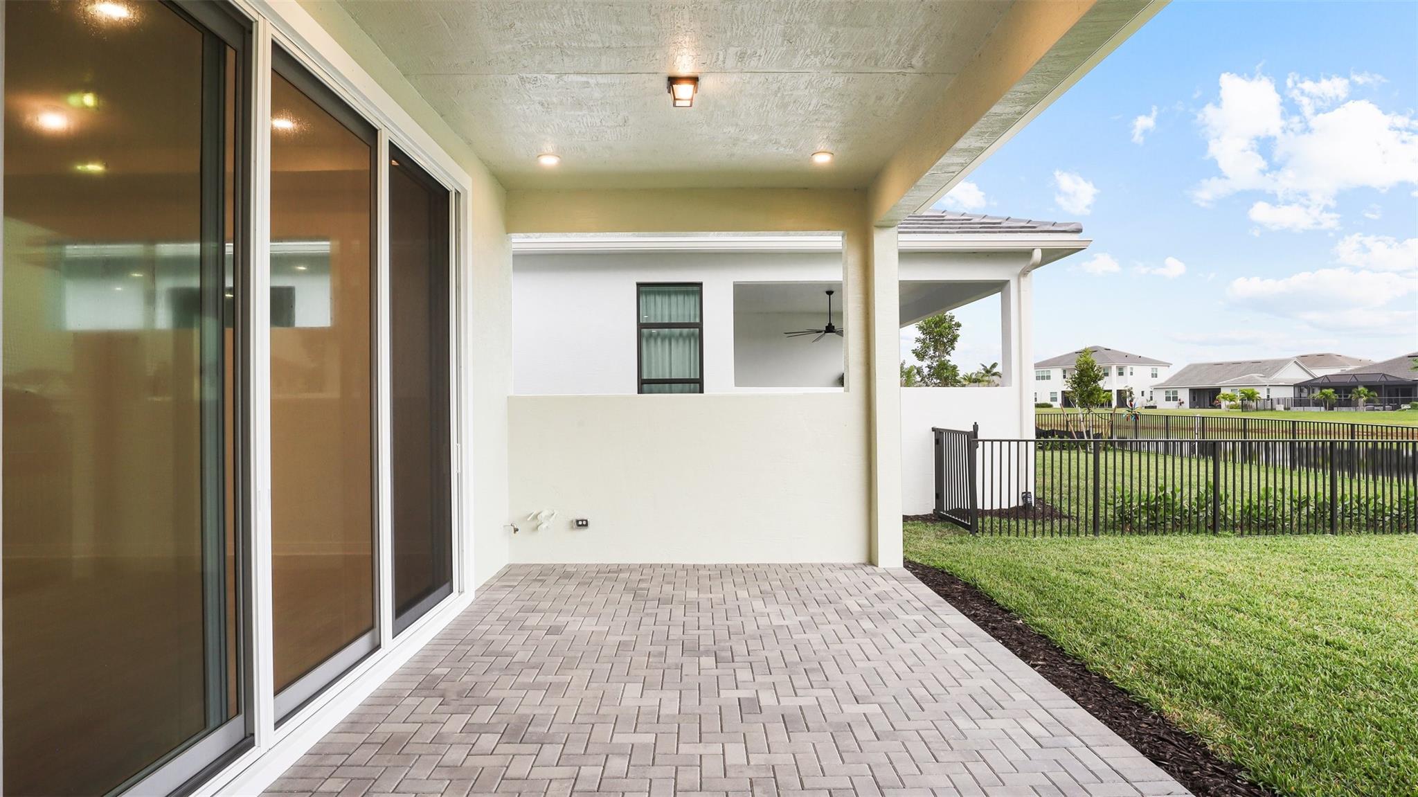 CRESSWIND PALM BEACH - Residential