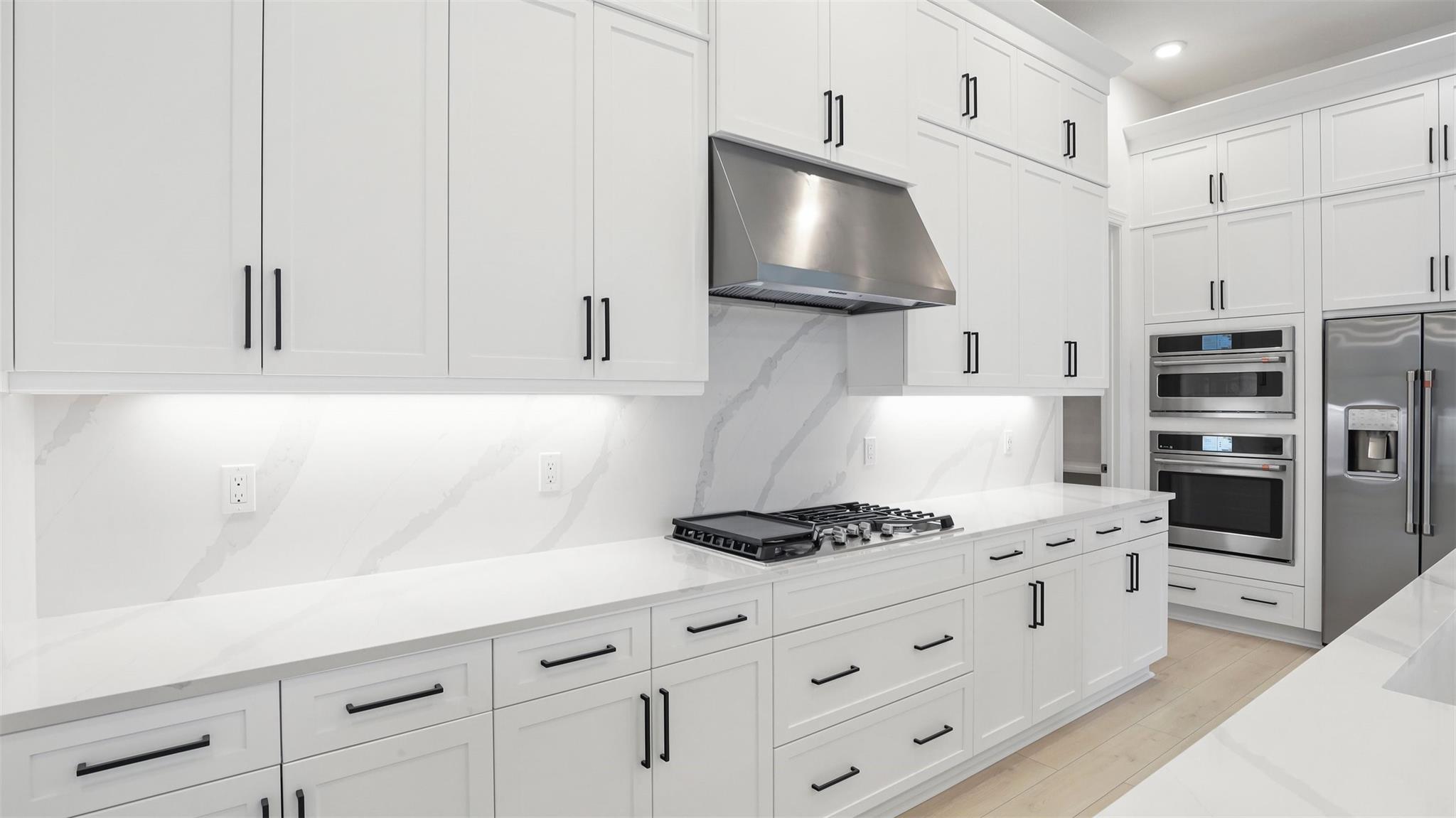 CRESSWIND PALM BEACH - Residential