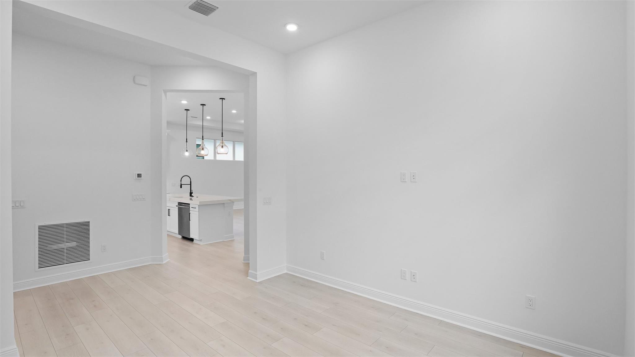 CRESSWIND PALM BEACH - Residential