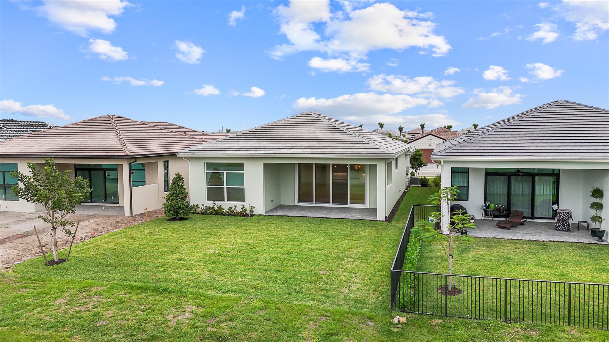 CRESSWIND PALM BEACH - Residential