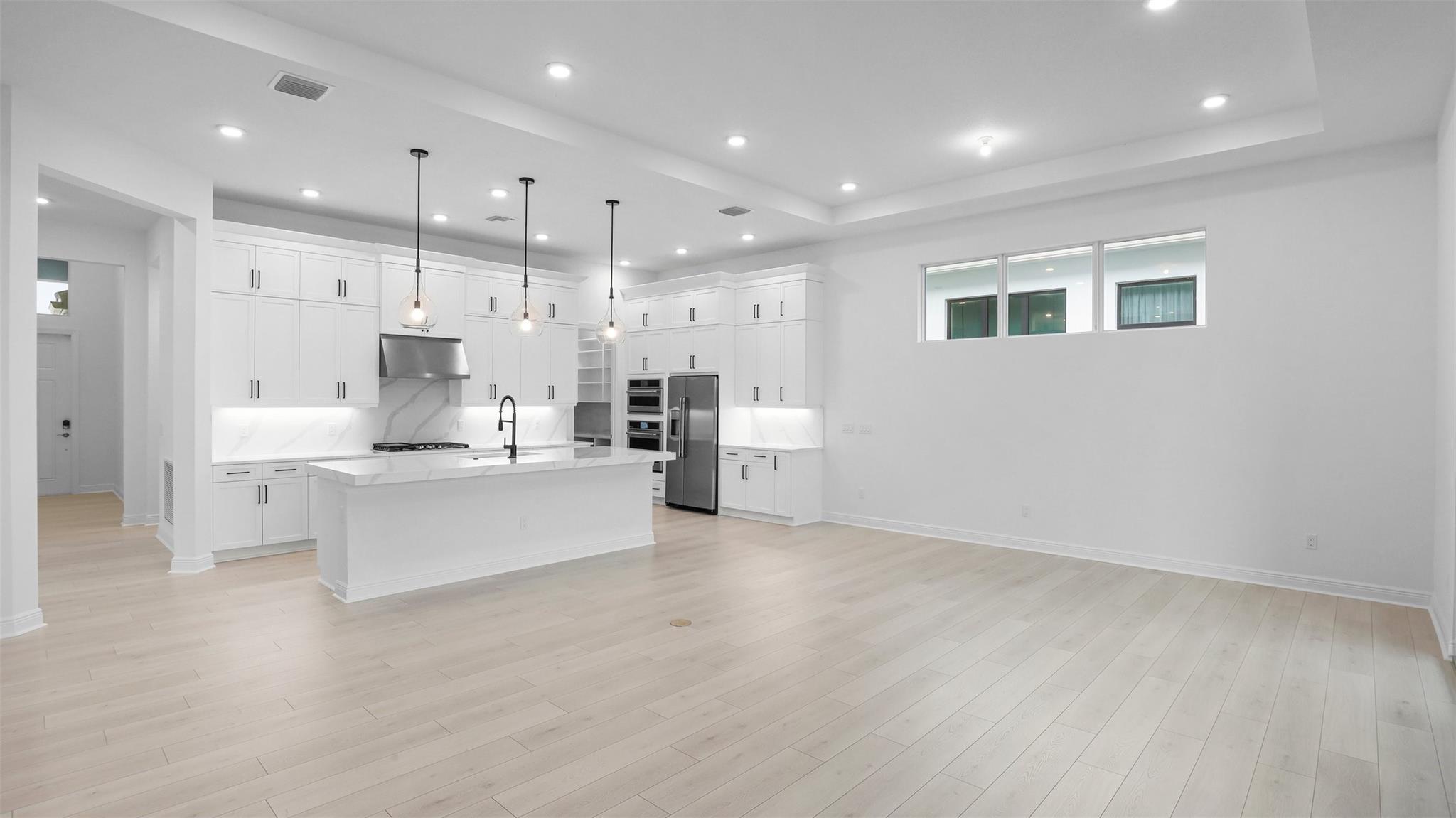 CRESSWIND PALM BEACH - Residential