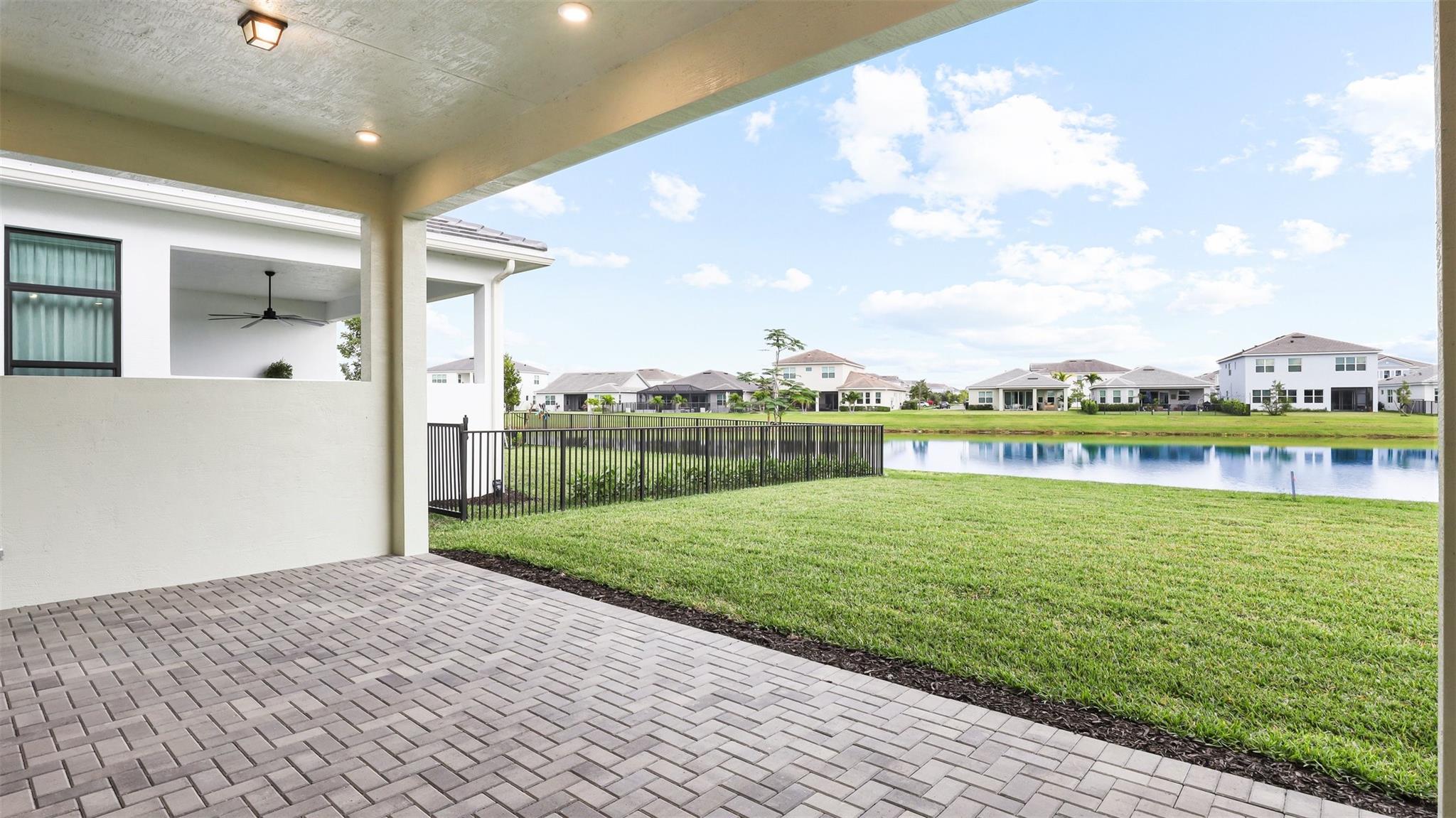 CRESSWIND PALM BEACH - Residential